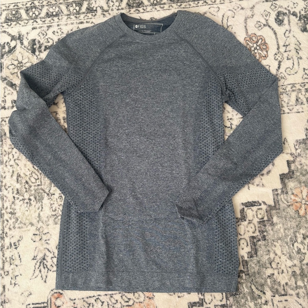 Figs long sleeve under scrub